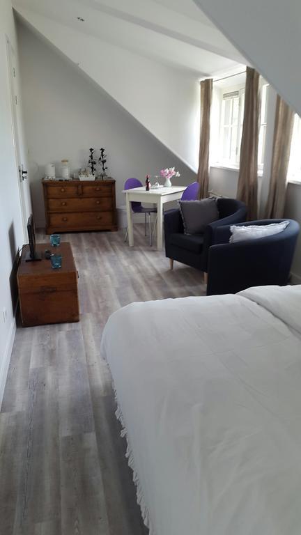 ニーウフェーン Bed En Brood De Veenhoeve Bed & Breakfast エクステリア 写真